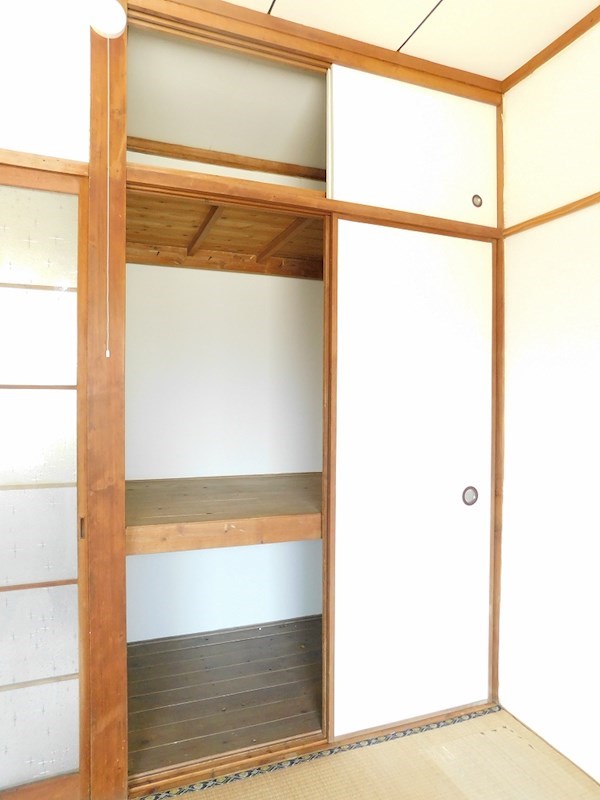 コーポたかみ 収納