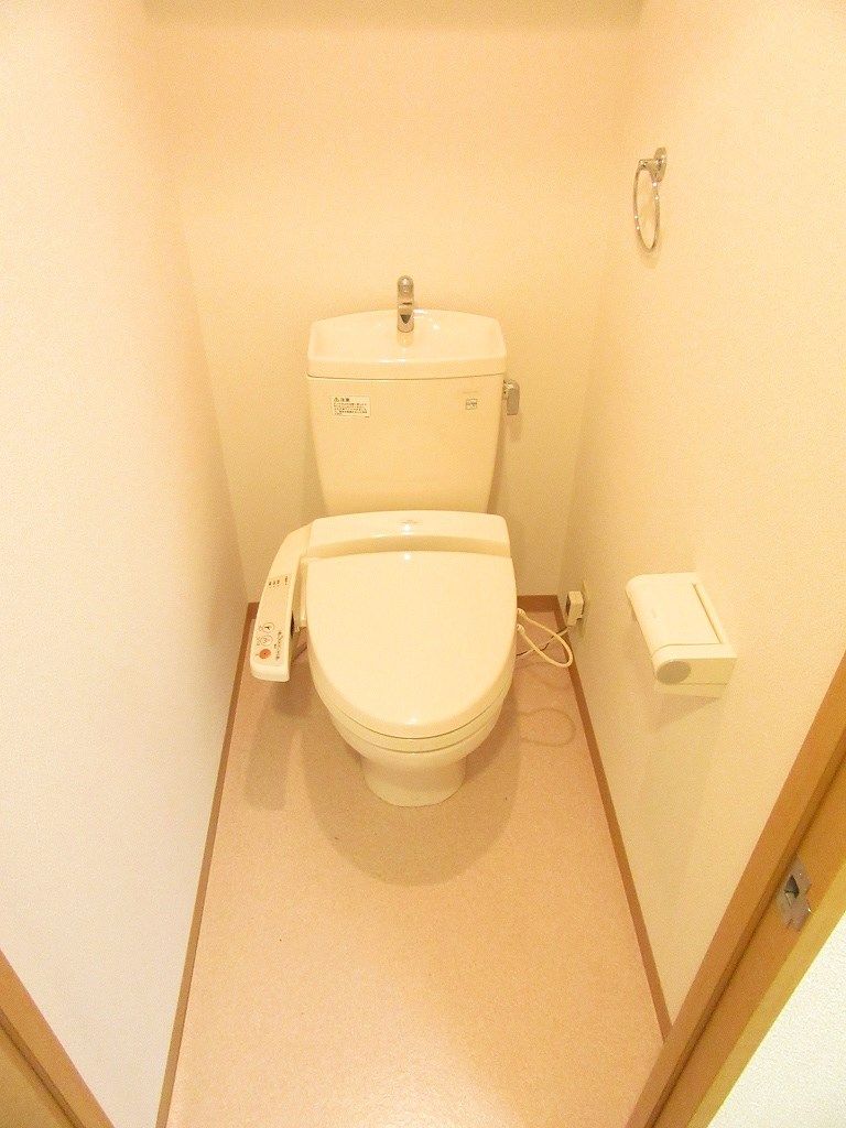 ニューシティアパートメンツ南小倉I トイレ