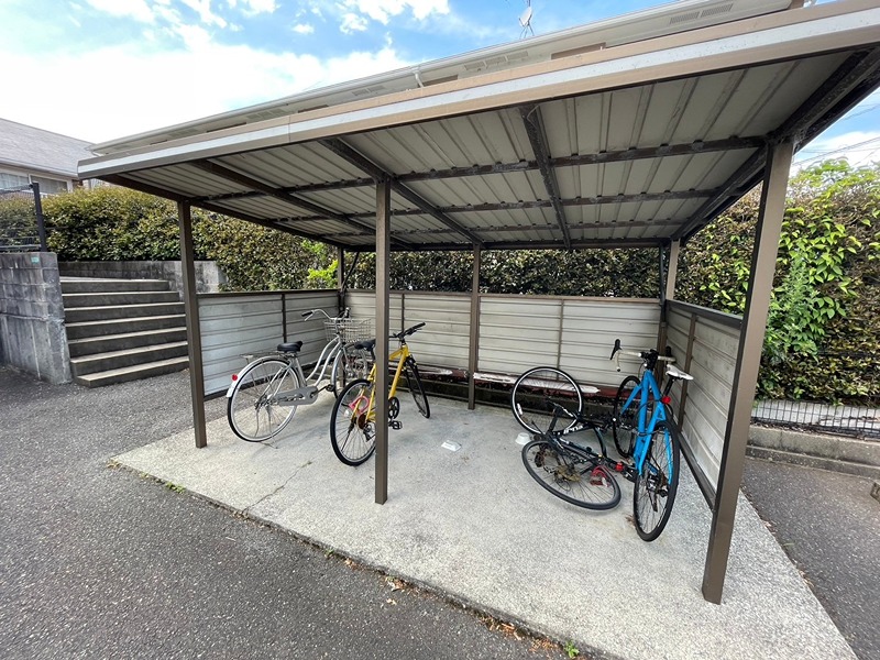 クレール長尾 駐車場
