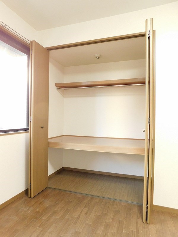 グローリー中村 収納