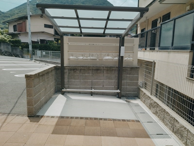 ルミナス須賀 駐車場