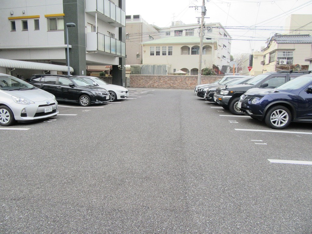 シグナス 駐車場
