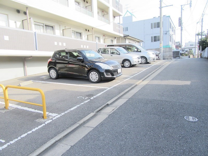 Blane・noire 駐車場
