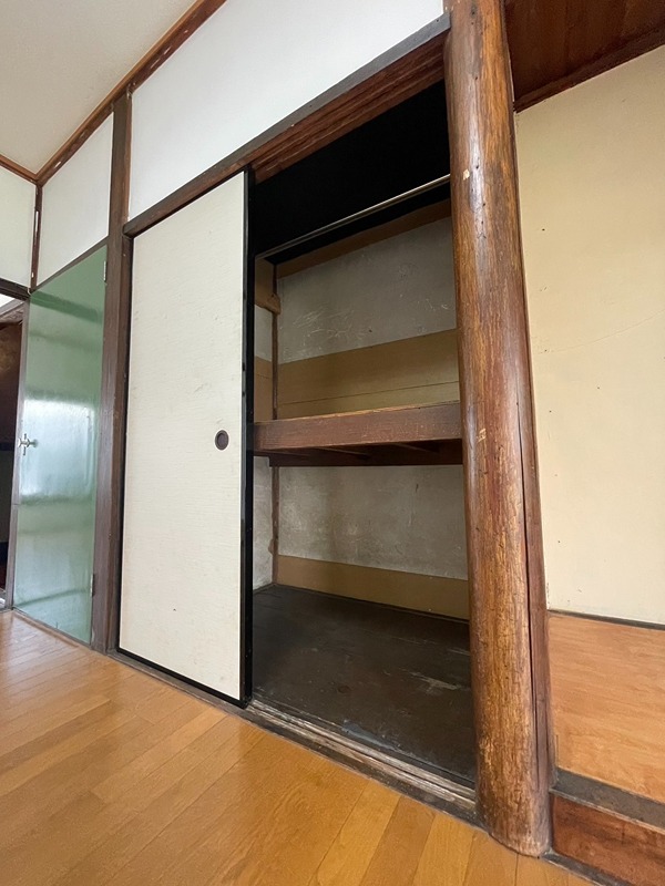吉野町貸家B 収納