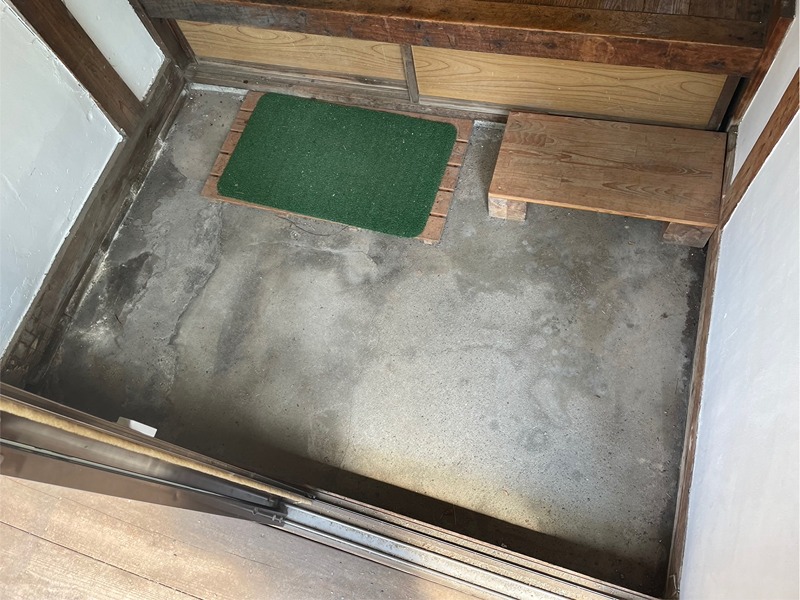 吉野町貸家B 玄関