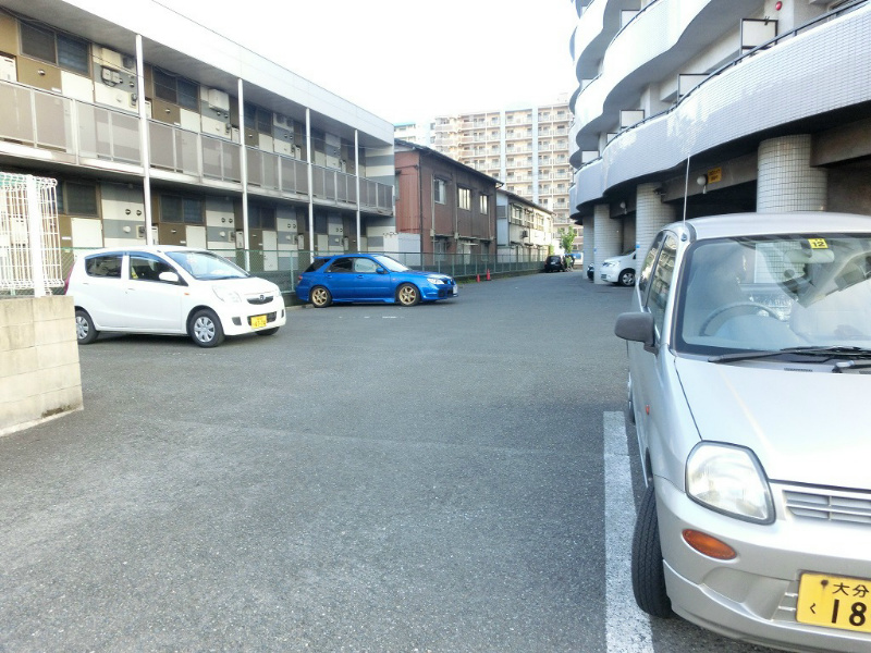 サンシティ日明 屋外駐車場
