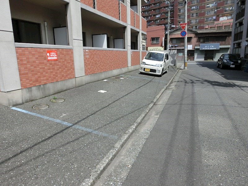 ニューライフ園田 駐車場