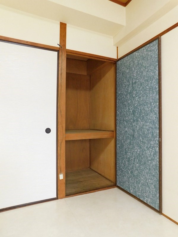 オアシス三萩野 収納