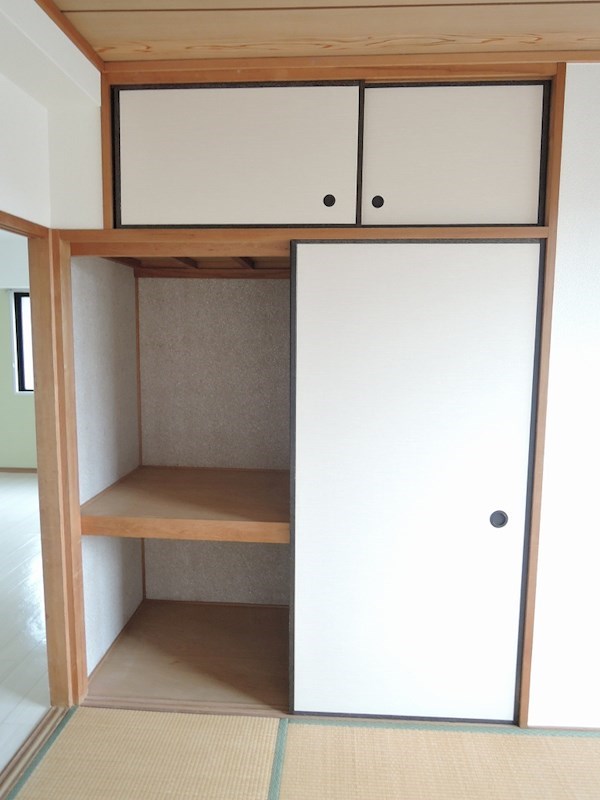 学園台ビル 収納