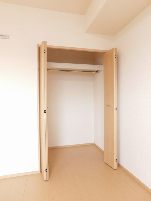コンフォールⅢ番館 収納