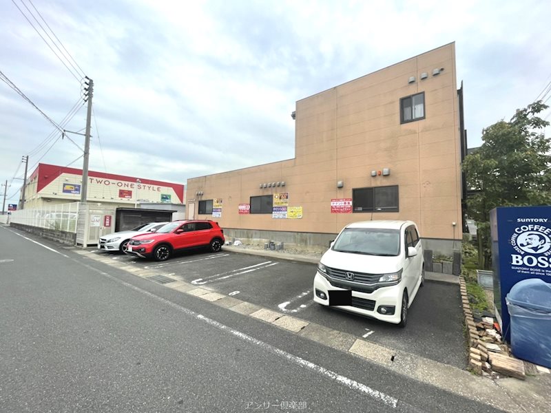 上葛原一丁目店舗A 駐車場