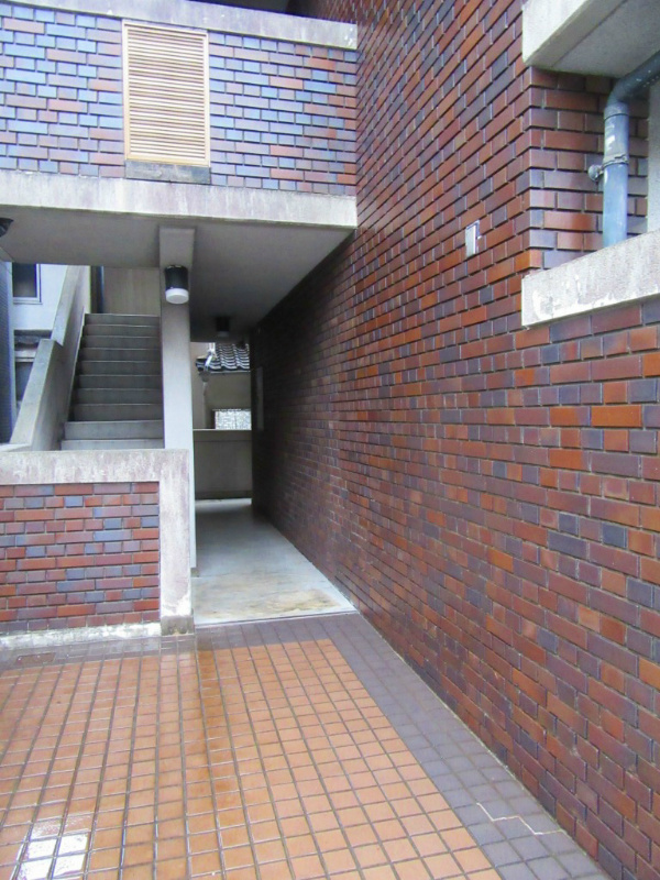 プレアール南小倉 エントランス
