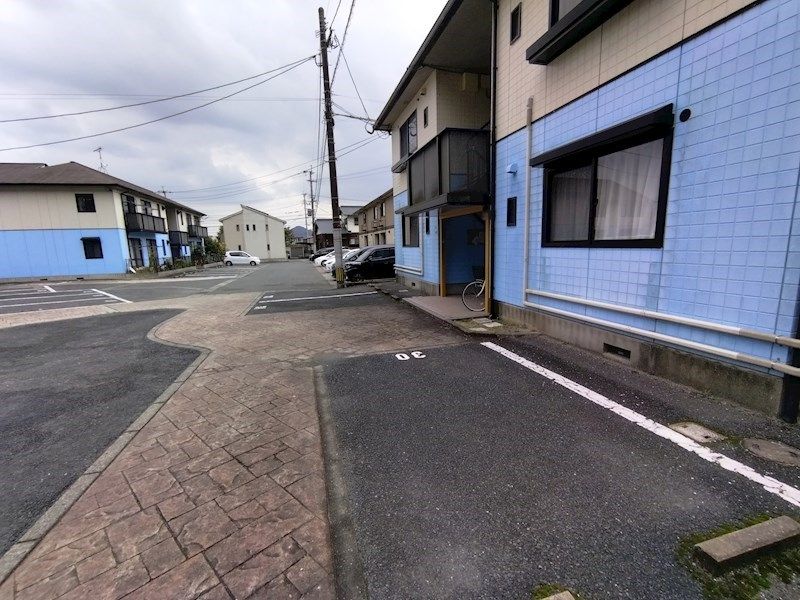 メゾンエムロード　D棟 駐車場