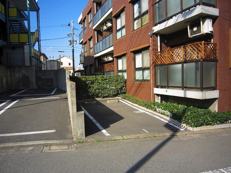 アンテスⅠ 駐車場