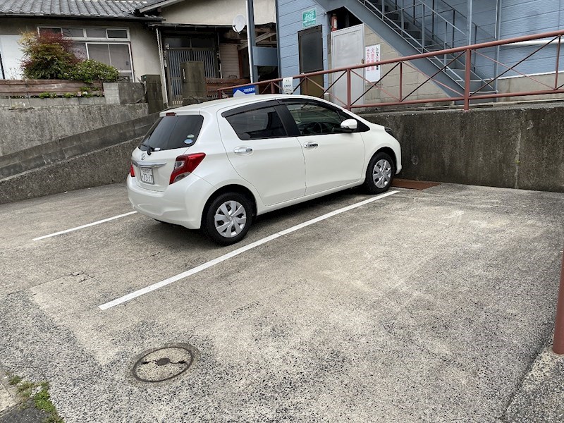 ロフト若園 駐車場