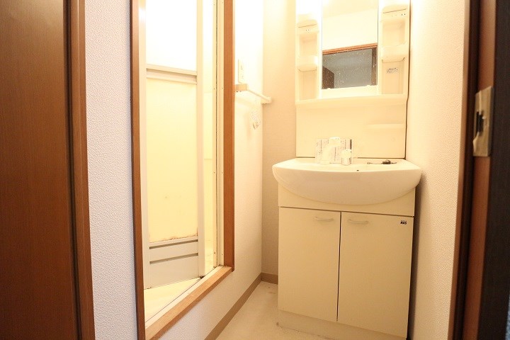 ＨＡＭＩＥＬ　ＫＯＫＵＲＡ 写真と異なる場合は現況優先。