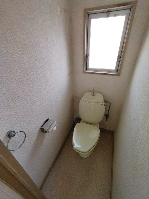 エメラルドタウン本城F棟 トイレ