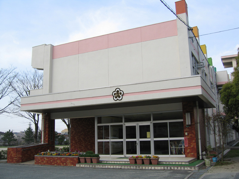 トレス本城東館 北九州市立赤坂小学校