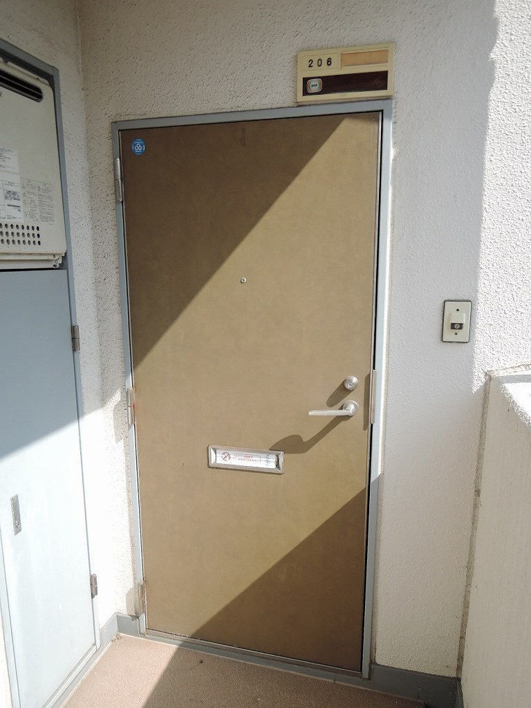グランナヴィール北西 玄関