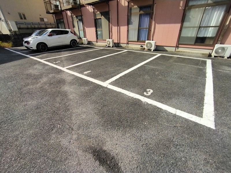ミルフィーユⅠ 駐車場