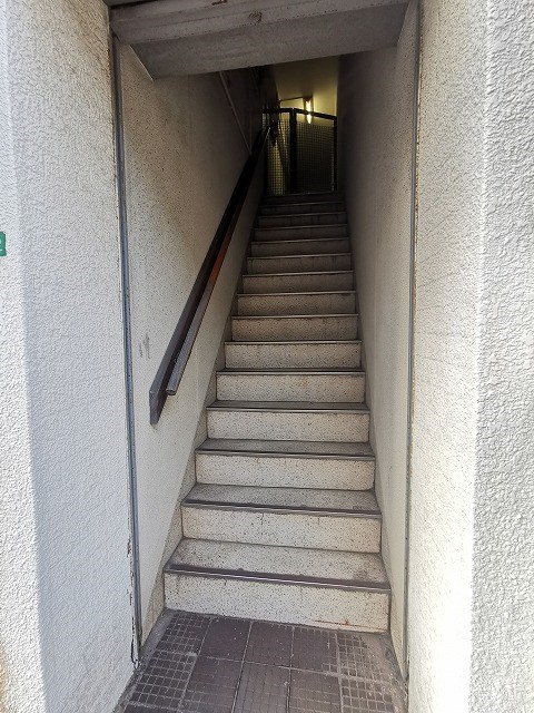 本町三丁目長岡ビル エントランス