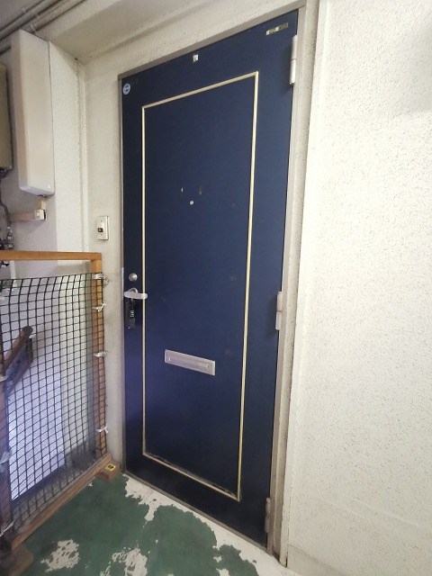 本町三丁目長岡ビル 玄関