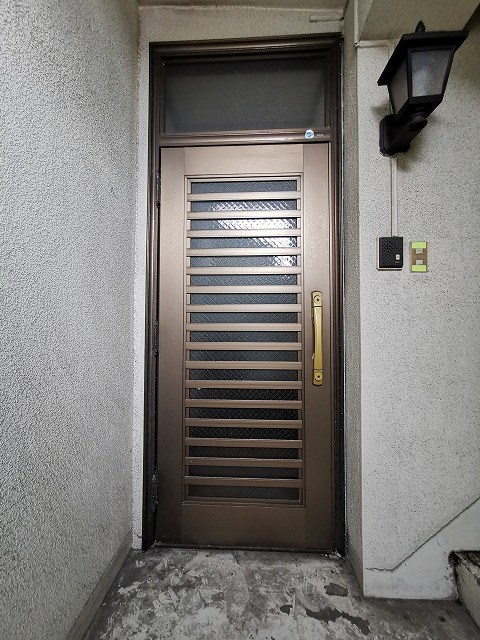 本町三丁目長岡ビル 玄関