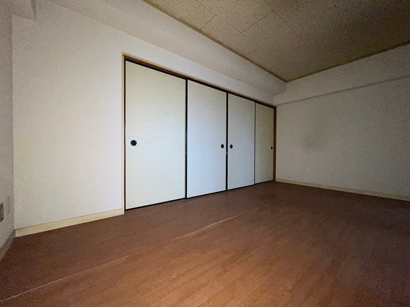 八千代葉山ビル ベッドルーム