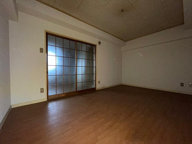 八千代葉山ビル ベッドルーム