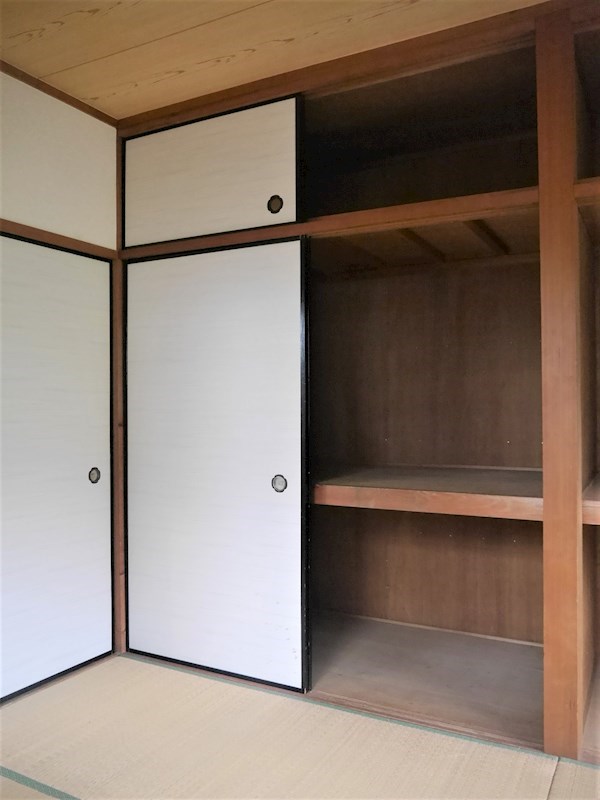 日の出町貸家 収納
