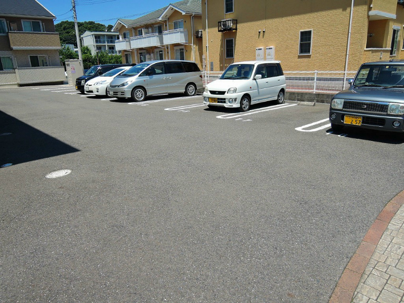 シャン　ヴェール 屋外舗装駐車場