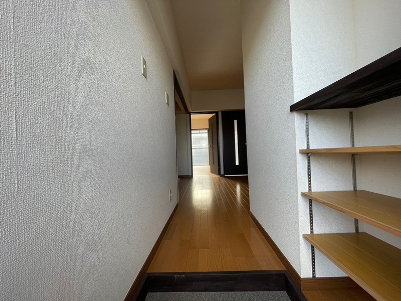 第二白石ビル 玄関
