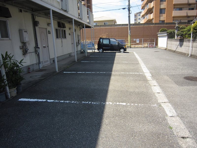 コーポテルサ 駐車場