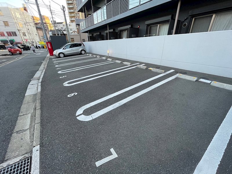 サンクレシア戸畑駅前 駐車場