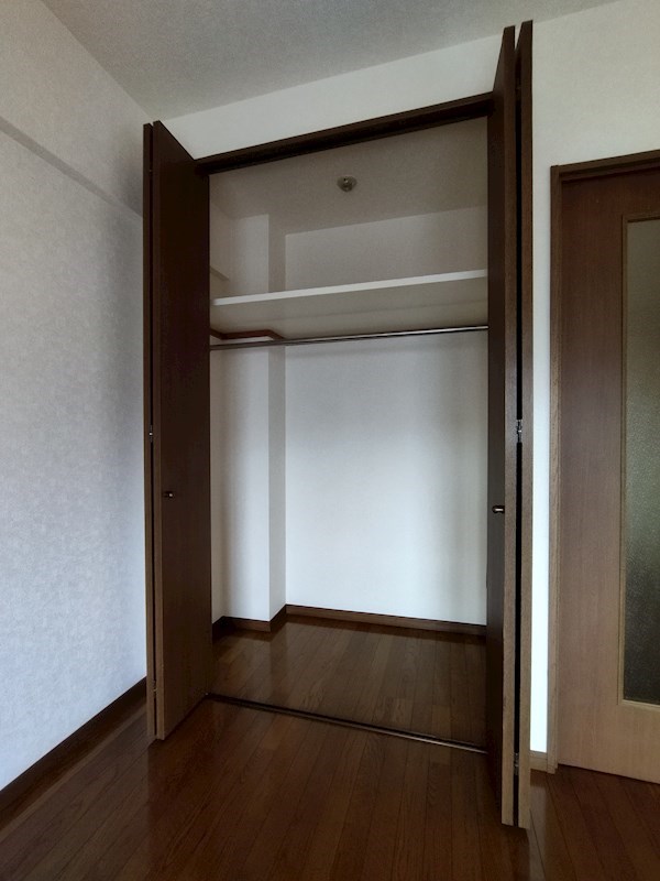 アーバンハイツ南台 収納