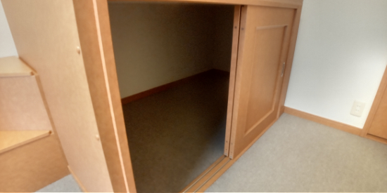 レオパレス木屋瀬 共用部分は清掃業者が清掃しています。