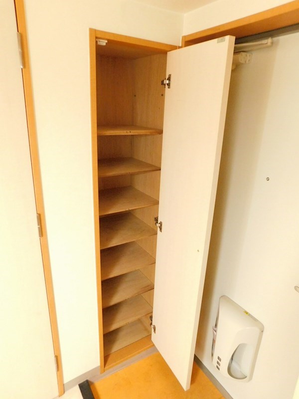 堺町センタービル 収納