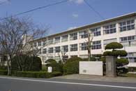 遠賀川三丁目テナント大 遠賀町立島門小学校