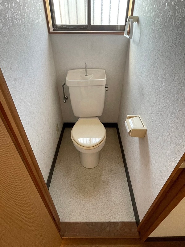 ハイネス枝光B棟 トイレ