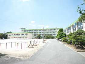 サンハイツ引野口 北九州市立上津役小学校