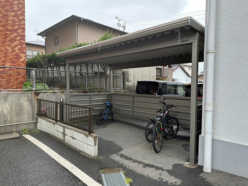 マーレ赤崎 駐車場