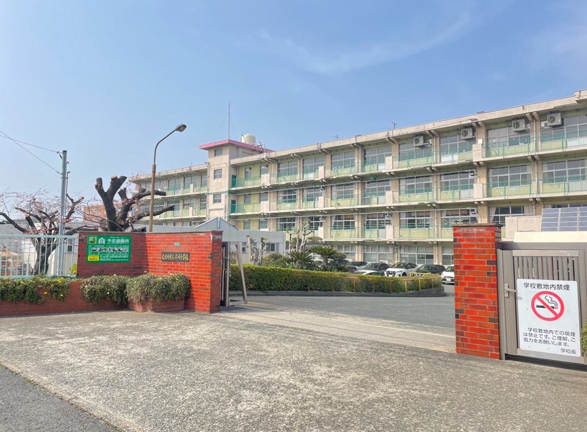 サンシティ小石 北九州市立赤崎小学校