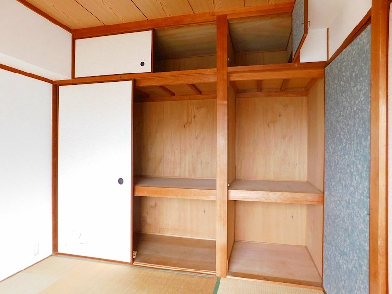 Solana足原 収納