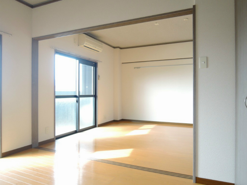 ロイヤルセンターBLD ベッドルーム