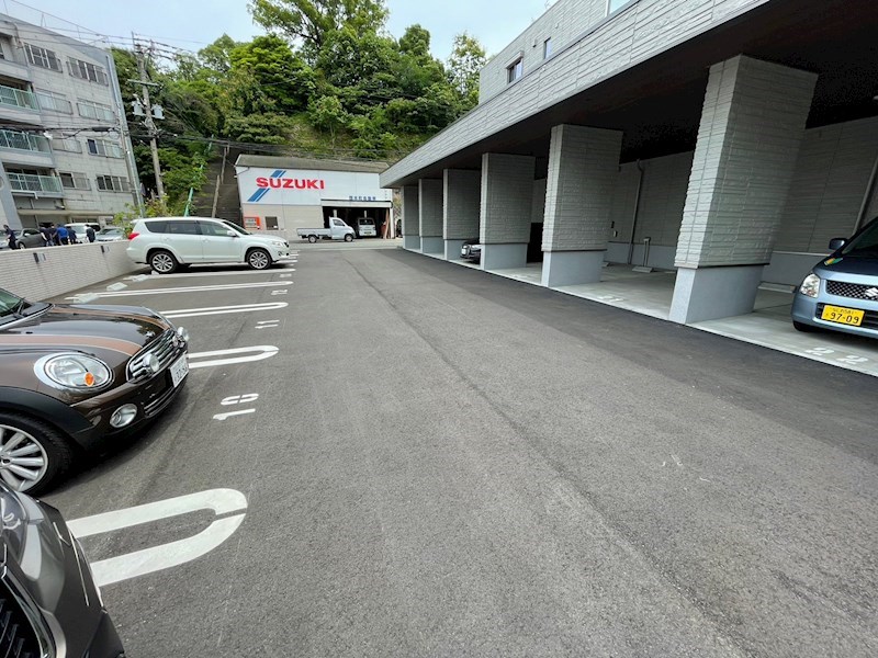Via Salakuraza（ビア　サラクラーザ） 駐車場