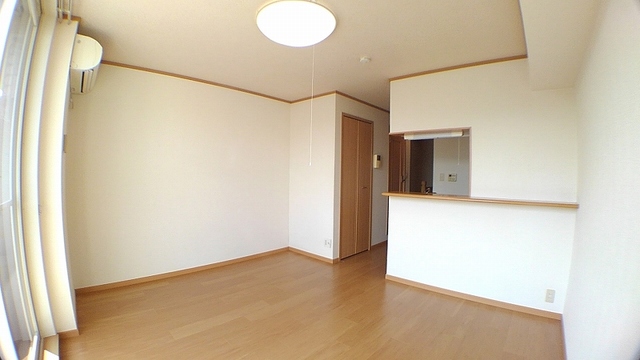 フィオーレ長行東二番館 リビング