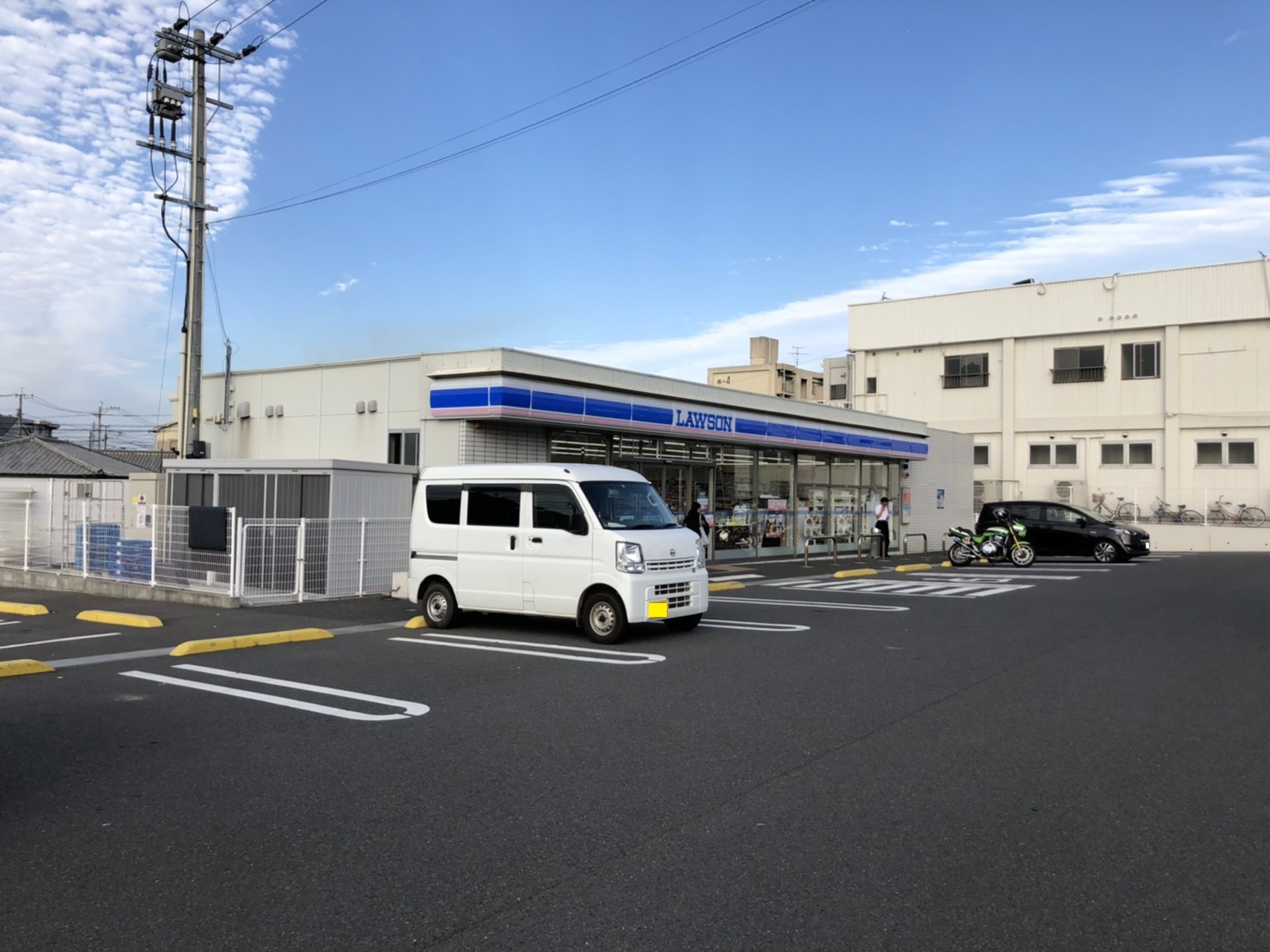 マーレ赤崎 ﾛｰｿﾝ 若松赤崎町店