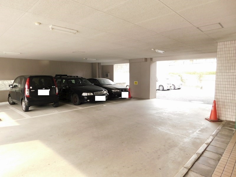 ラ.セール石﨑 駐車場