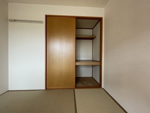 グランドソレーユ赤坂  収納