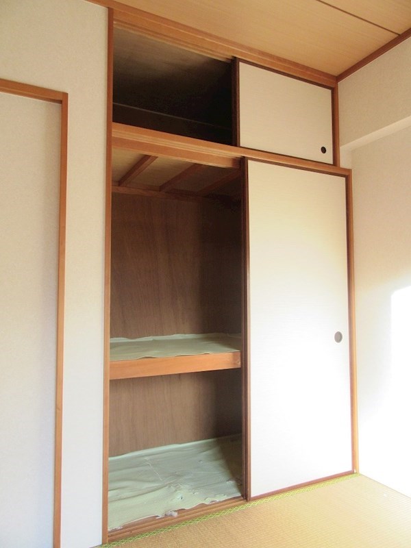 エクセレント中井 収納
